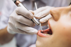 woman-patient-dentis
